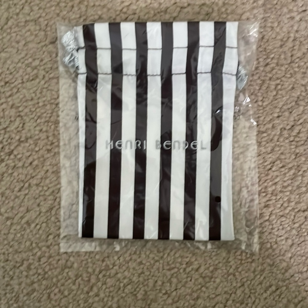 Henry Bendel jewelry cloth bag brand new still in original plastic bag